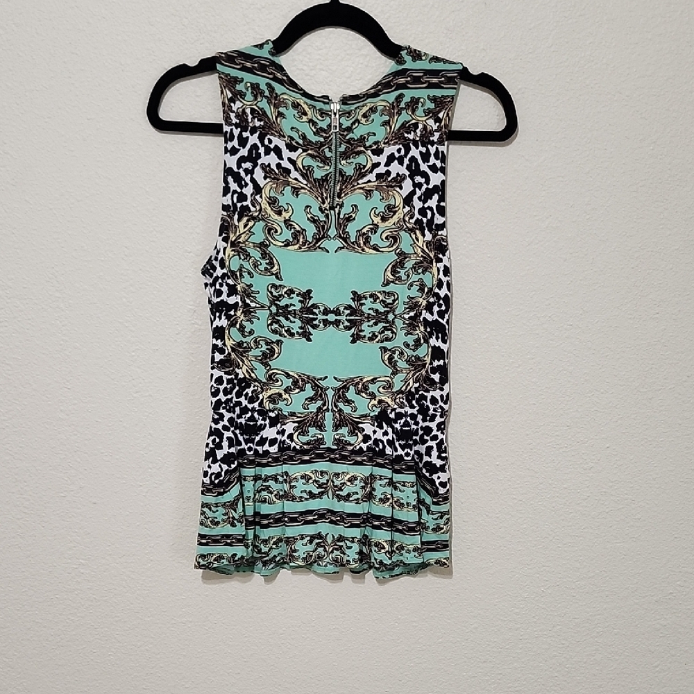 Buffalo David Bitton Graphic Sleeveless Green and Black Tank Top - Picture 11 of 11